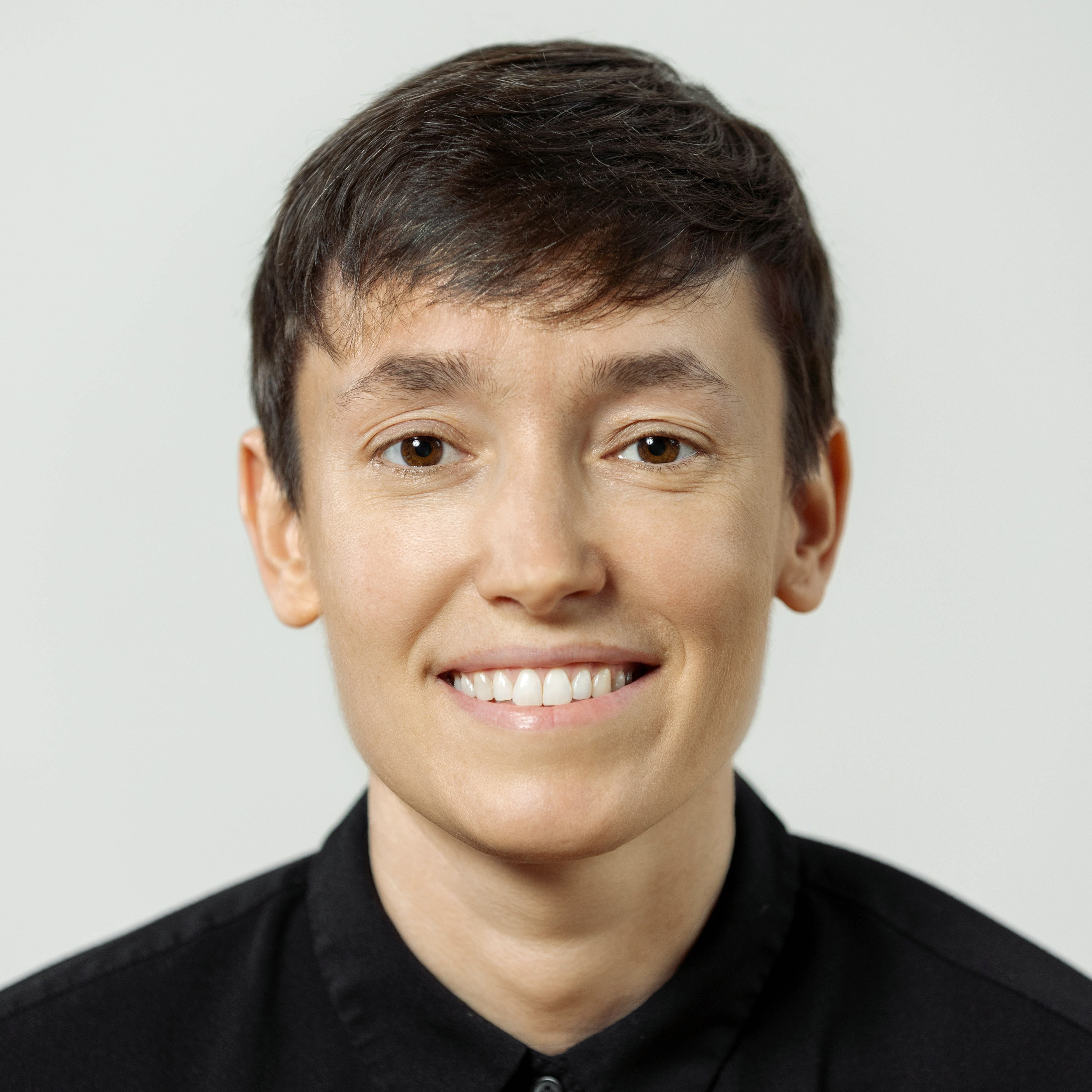 Laura Erickson-Schroth headshot