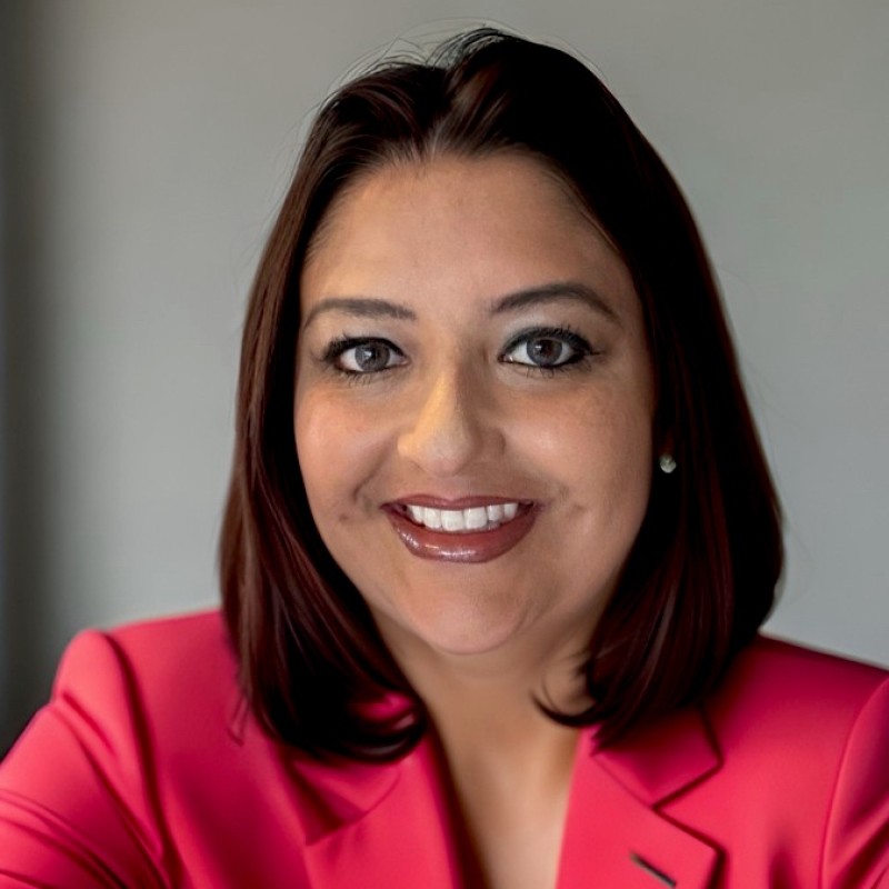 Dr. Kavita Fischer headshot