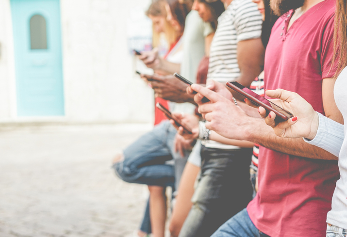 teens with cell phones