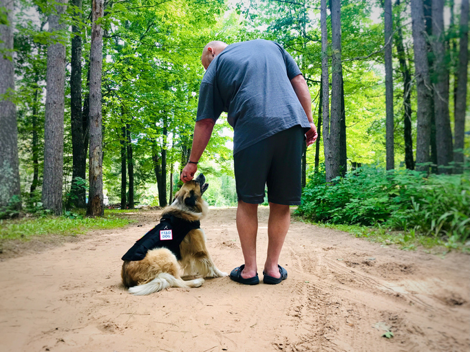 veteran with a ptsd service dog