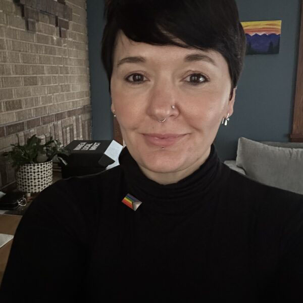 Adriana Manygoats de Julio, M.D., MSPH, DFAPA